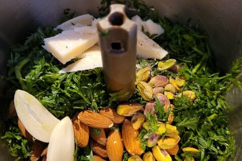 Cliquez pour zoomer ! Pesto aux fanes de radis Thermomix par cflo68🐞