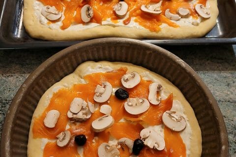 Cliquez pour zoomer ! Pizza au saumon et sauce kiri Thermomix par cflo68🐞