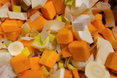 Cliquez pour zoomer ! Velouté de butternut et panais à la fourme d’Ambert Thermomix par cflo68🐞