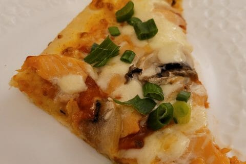 Cliquez pour zoomer ! Pizza au saumon et sauce kiri Thermomix par cflo68🐞
