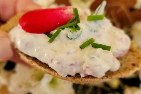 Cliquez pour zoomer ! Rillettes de radis roses au cheese cream Thermomix par cflo68🐞