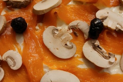 Cliquez pour zoomer ! Pizza au saumon et sauce kiri Thermomix par cflo68🐞