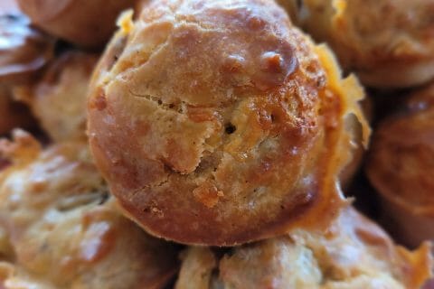 Cliquez pour zoomer ! Cake à la fourme d’Ambert, noix et raisins secs Thermomix par cflo68🐞