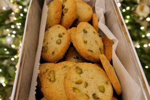 Cliquez pour zoomer ! Biscuits à la cardamome et aux pistaches Thermomix par cflo68🐞