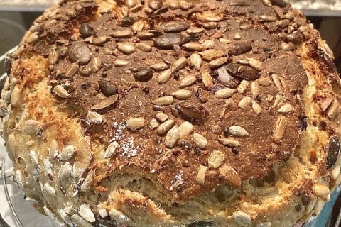 Cliquez pour zoomer ! Pain cocotte aux carottes et aux noisettes Thermomix par soniamanga