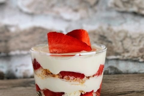 Cliquez pour zoomer ! Délices fraises et chocolat blanc Thermomix par zazo0u