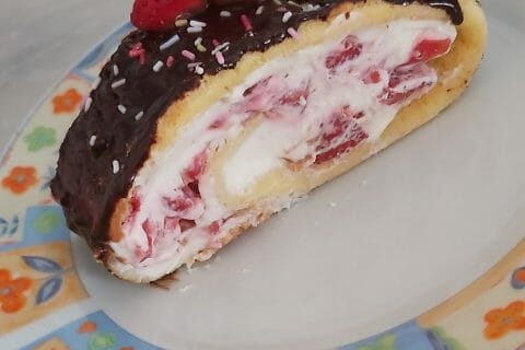 Cliquez pour zoomer ! Fraisier roulé Thermomix par Nath