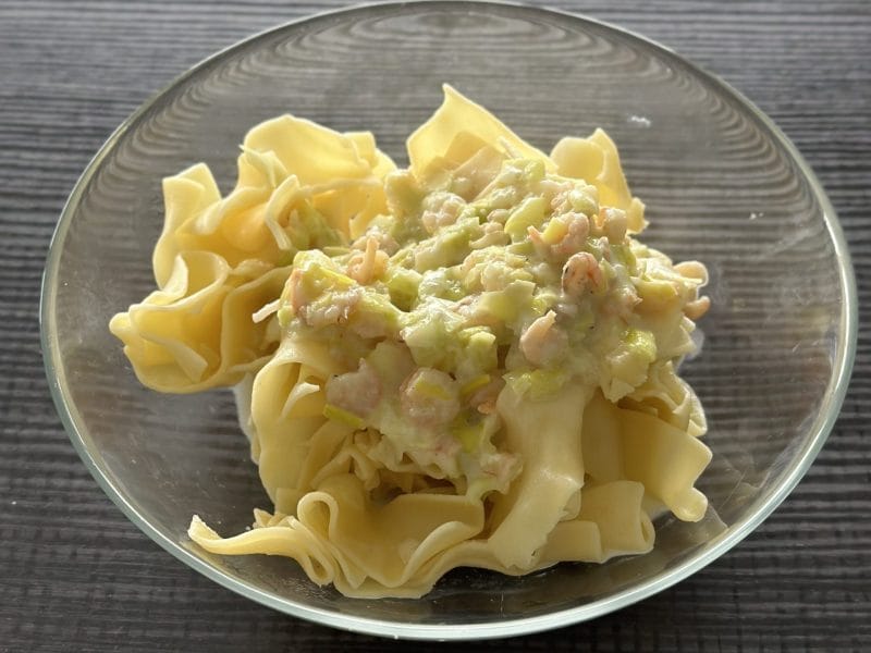 Cliquez pour zoomer ! Linguine aux poireaux et aux crevettes Thermomix par Aurora