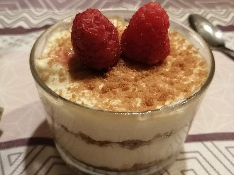 Cliquez pour zoomer ! Tiramisu aux framboises et spéculoos Thermomix par Missbetty
