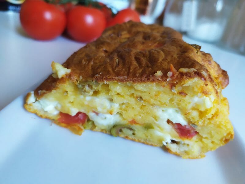 Cliquez pour zoomer ! Cake aux poivrons, fêta et olives Thermomix par celine_460