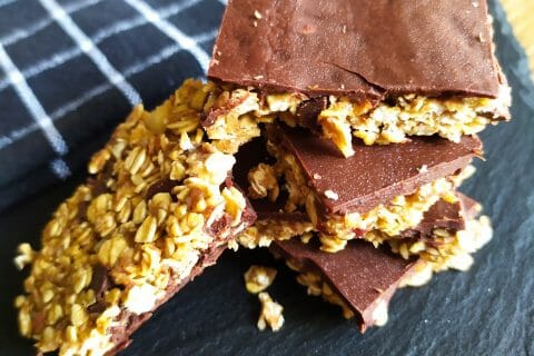 Cliquez pour zoomer ! Barres de céréales à l’avoine, noisettes, banane et chocolat Thermomix par celine_460