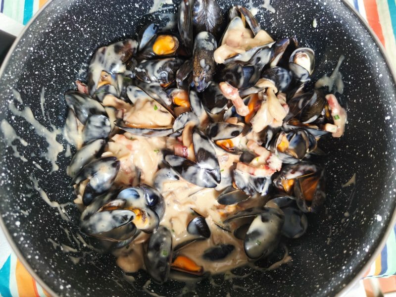 Cliquez pour zoomer ! Moules à la forestière Thermomix par scipou