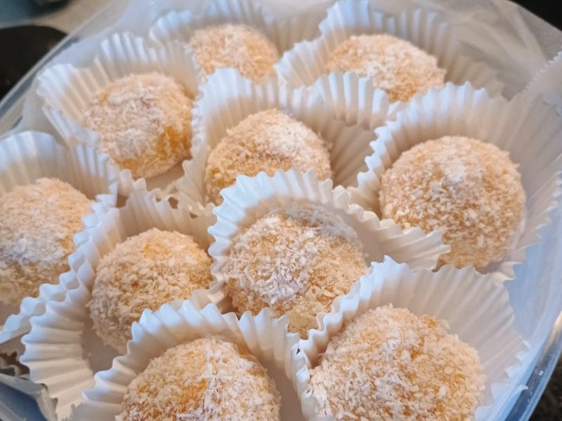 Cliquez pour zoomer ! Boules coco et confiture Thermomix par sabrinaaa1701