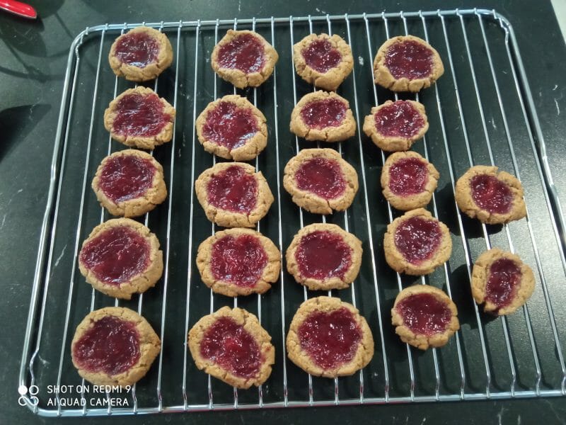 Cliquez pour zoomer ! Jam drops – Biscuits à la confiture Thermomix par krinela
