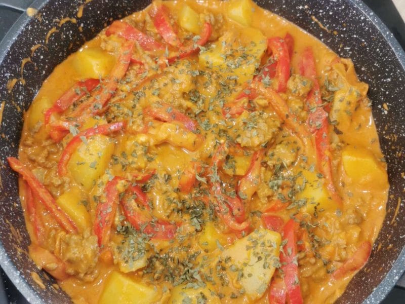 Cliquez pour zoomer ! Boeuf aux poivrons et pommes de terre Thermomix par Laëtitia Provost