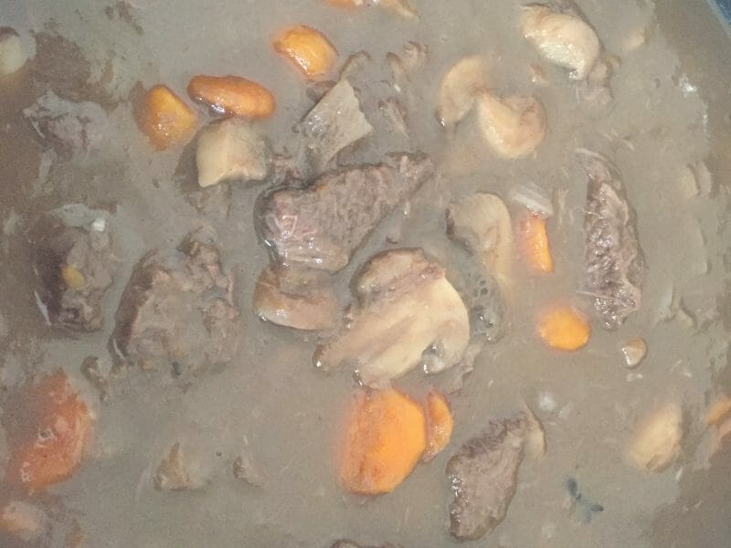 Cliquez pour zoomer ! Boeuf bourguignon Thermomix par sakina_150966