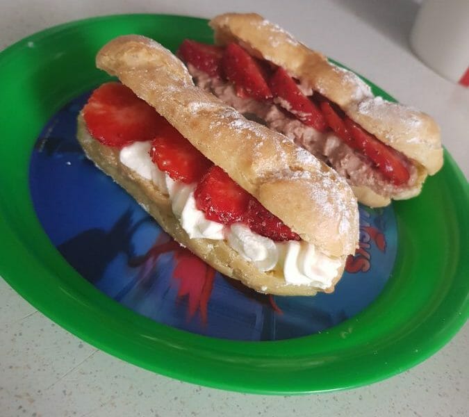 Cliquez pour zoomer ! Éclairs fraises chantilly Thermomix par chouchou57054