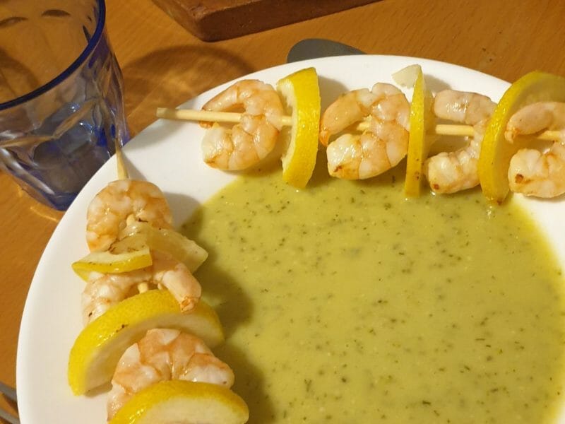 Cliquez pour zoomer ! Soupe de concombre et crevettes marinées au citron Thermomix par Sakina