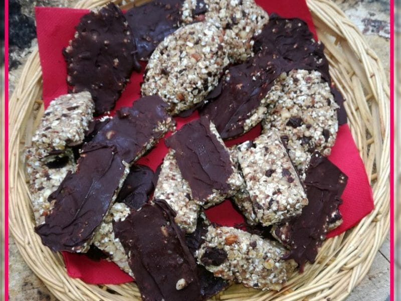 Cliquez pour zoomer ! Barres de céréales à l’avoine, noisettes, banane et chocolat Thermomix par patricia_68