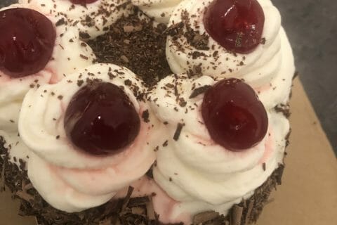 Cliquez pour zoomer ! Bûche forêt noire Thermomix par maranatha