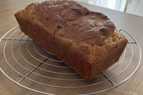 Cliquez pour zoomer ! Cake tomates séchées, olives vertes et feta Thermomix par sarahpagn