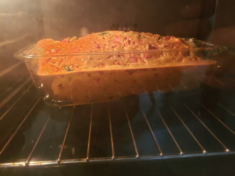 Cliquez pour zoomer ! Cake aux poivrons, fêta et olives Thermomix par Dbo