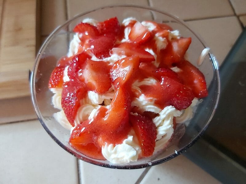 Cliquez pour zoomer ! Tiramisu aux fraises en verrines Thermomix par elffy