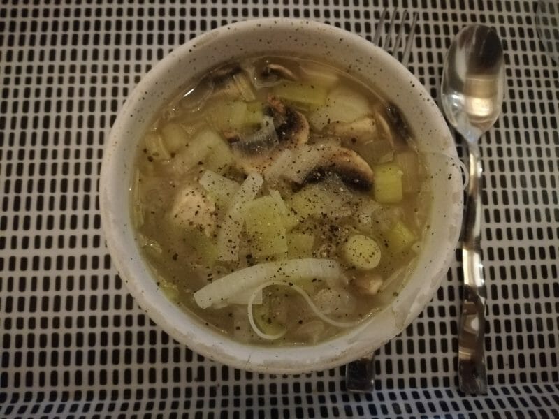 Cliquez pour zoomer ! Bouillon Chinois, poulet et poireaux Thermomix par melline