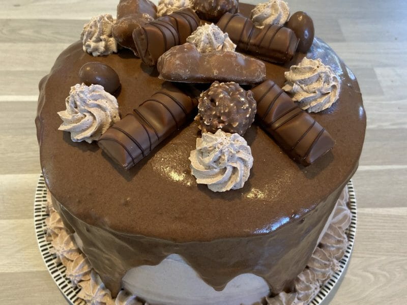 Cliquez pour zoomer ! Layer cake Kinder Bueno Thermomix par sophie_329