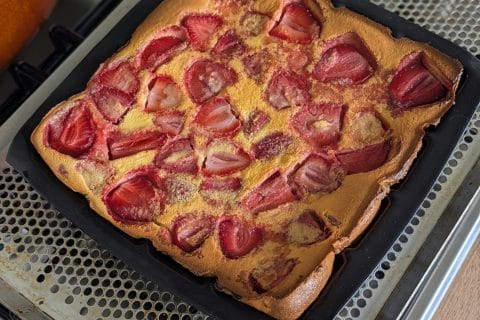 Cliquez pour zoomer ! Clafoutis aux fraises Thermomix par healthytinkerbell