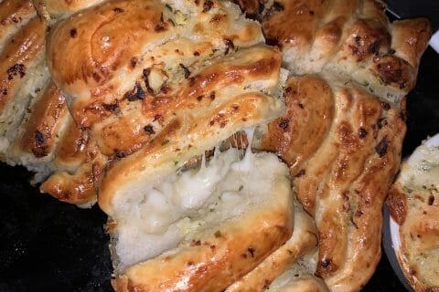 Cliquez pour zoomer ! Pain à l’ail, persil et mozzarella Thermomix par Saarah