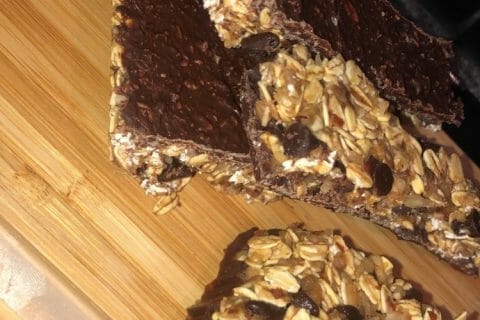 Cliquez pour zoomer ! Barres de céréales à l’avoine, noisettes, banane et chocolat Thermomix par sawnia7