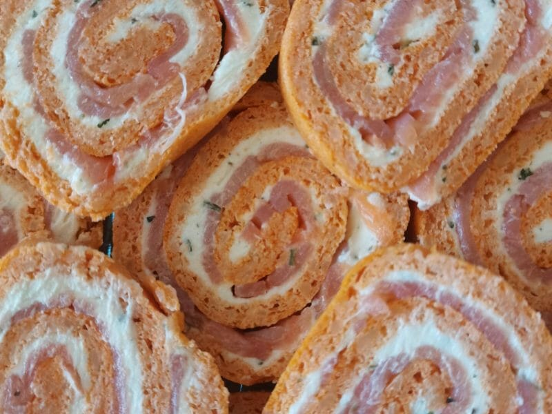 Cliquez pour zoomer ! Roulé à la tomate, saumon et fromage Thermomix par pauline43100