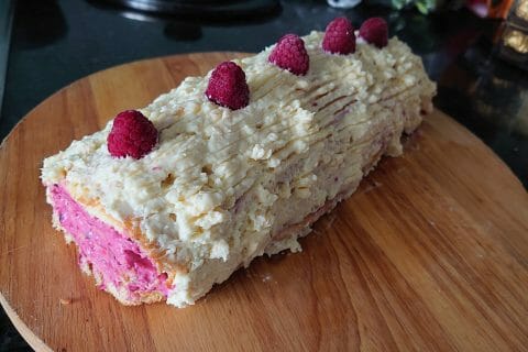 Cliquez pour zoomer ! Bûche de Noël framboises et chocolat blanc Thermomix par delph3107