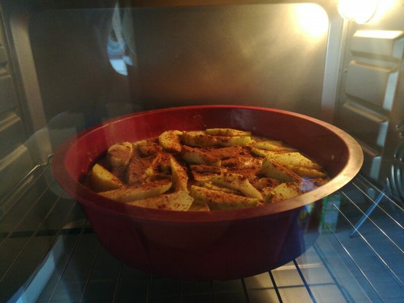 Cliquez pour zoomer ! Tarte aux pommes sans pâte Thermomix par Malone.24