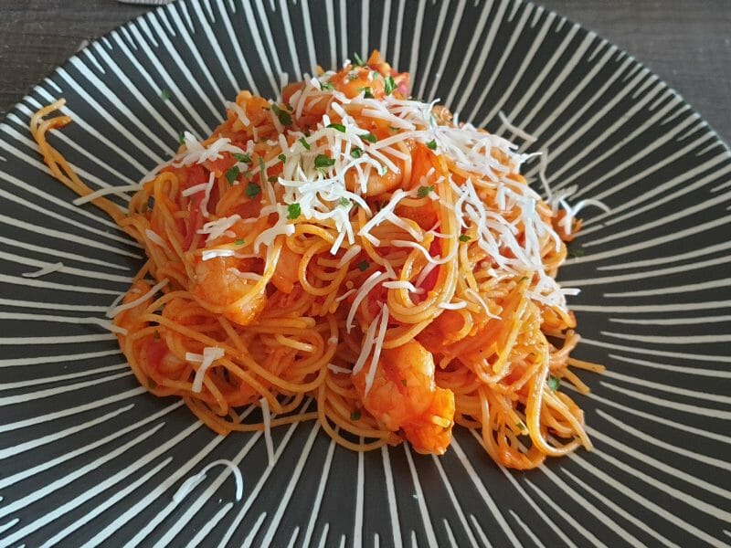 Cliquez pour zoomer ! Spaghettis aux crevettes et à l’ail Thermomix par Oceane1303