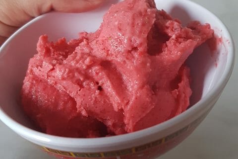 Cliquez pour zoomer ! Glace à la fraise Thermomix par roxane_22