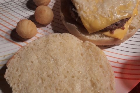 Cliquez pour zoomer ! Pains hamburger Thermomix par Dweelves
