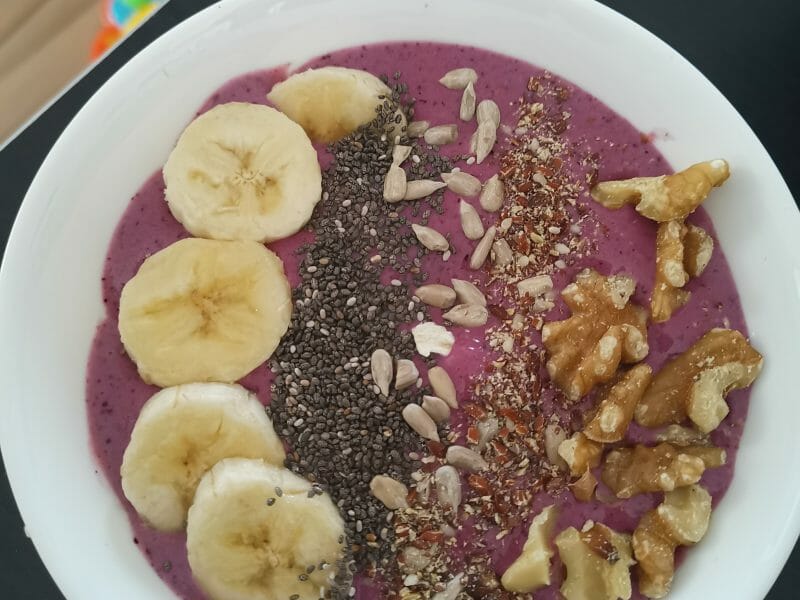 Cliquez pour zoomer ! Smoothie bowl framboise, mangue, banane Thermomix par houda