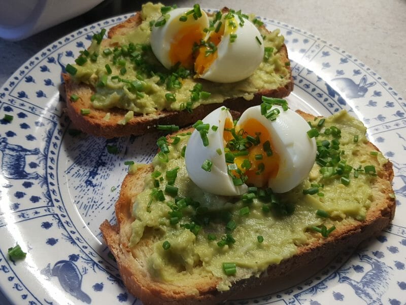 Cliquez pour zoomer ! Tartine avocat et oeuf mollet Thermomix par pascal_26