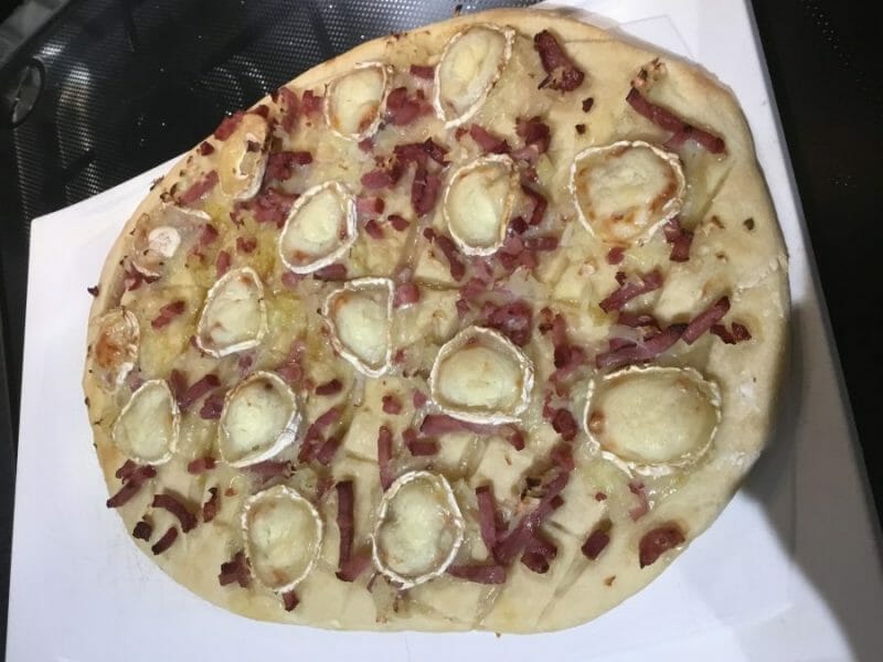 Cliquez pour zoomer ! Fougasse chèvre et lardons Thermomix par Nessa35