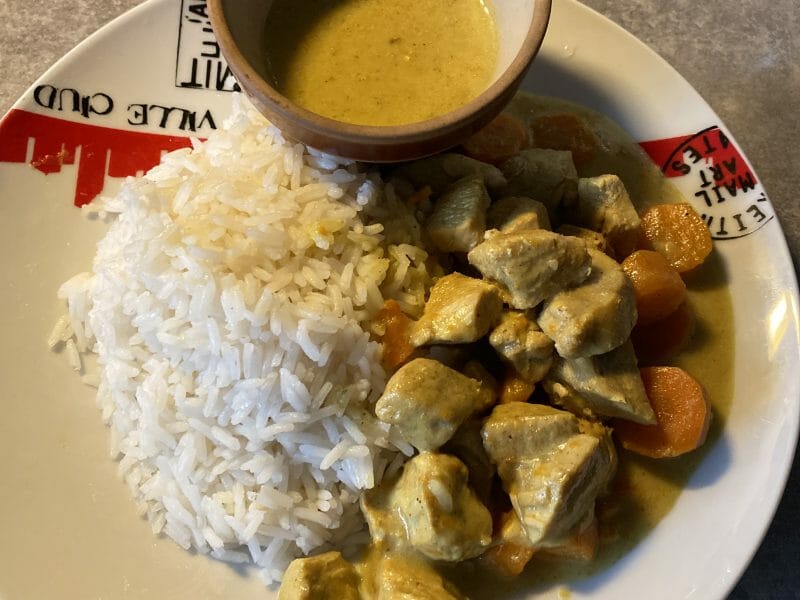 Cliquez pour zoomer ! Blancs de poulet sauce moutarde et curry Thermomix par cecile91