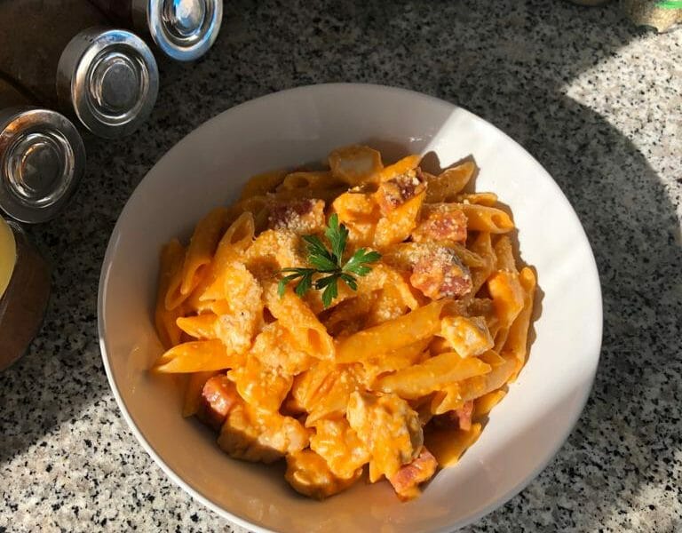 Cliquez pour zoomer ! Pennes au poulet, tomates et champignons Thermomix par ghita_1997