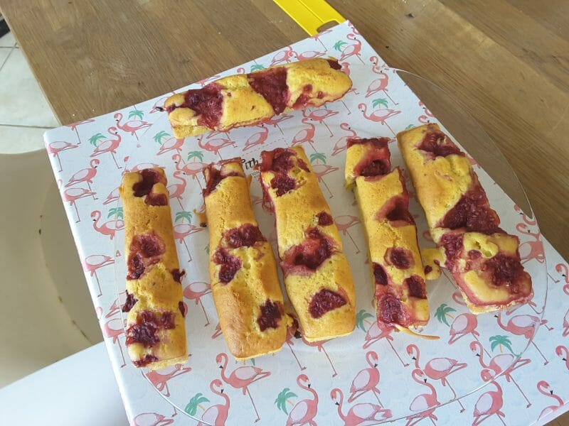 Cliquez pour zoomer ! Bublanina aux fruits rouges Thermomix par Philnatju