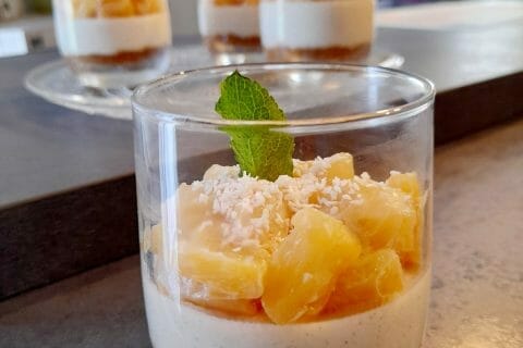 Cliquez pour zoomer ! Panna cotta citron sur sablé spéculoos et miroir de mangue Thermomix par ana_nas