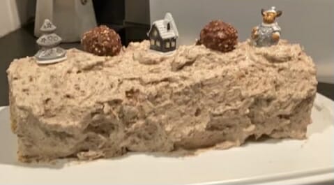 Cliquez pour zoomer ! Bûche Ferrero Rocher Thermomix par lauraaa10