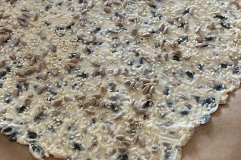 Cliquez pour zoomer ! Crackers salés à l’emmental et aux graines Thermomix par sabrijolie