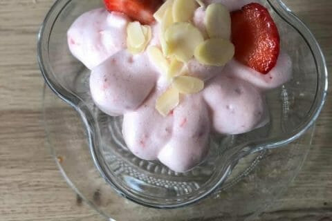 Creme Fouettee Aux Fruits Rouges En Verrines Par Carolehelene Une Recette De Fan A Retrouver Dans La Categorie Desserts Confiseries Sur Www Espace Recettes Fr De Thermomix Sup Sup