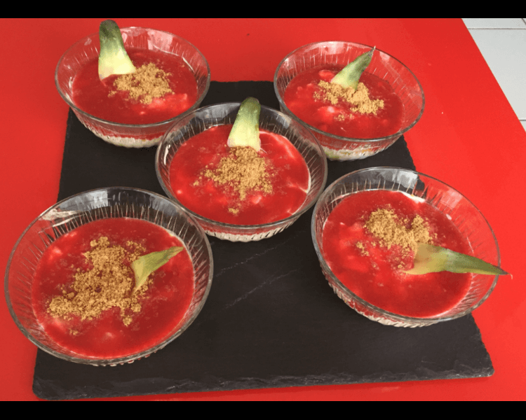 Cliquez pour zoomer ! Tiramisu à l’ananas et son coulis de framboises Thermomix par Lunaestrella