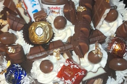 Cliquez pour zoomer ! Layer cake Kinder Bueno Thermomix par kayjess
